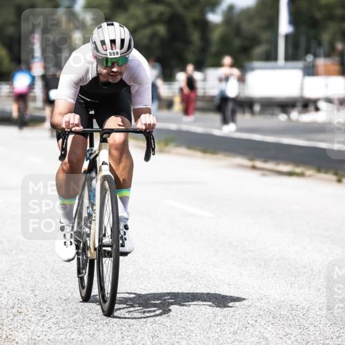 16.08.2026 - KN Förde Triathlon 2026 H.Heesch http://msf.ph/oto/9982092 16.08.2026 12:53:06 Radfahren 502, 535, 559, 587, 701, 733 meine-sportfotos.de