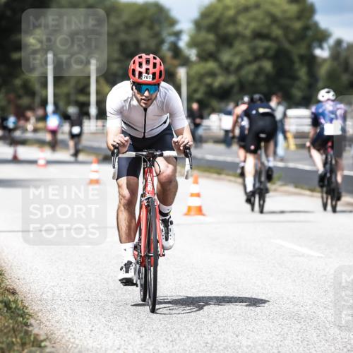 16.08.2026 - KN Förde Triathlon 2026 H.Heesch http://msf.ph/oto/9982104 16.08.2026 12:53:11 Radfahren 561, 701 meine-sportfotos.de