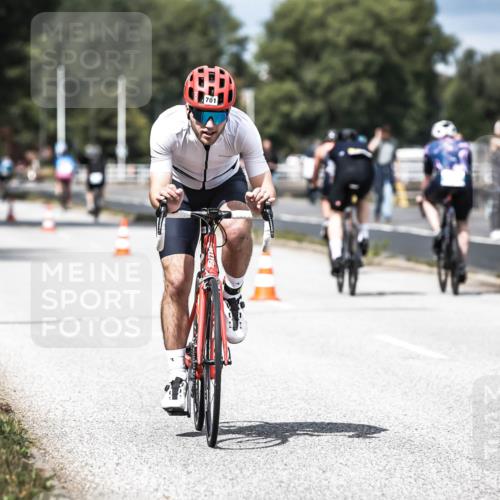 16.08.2026 - KN Förde Triathlon 2026 H.Heesch http://msf.ph/oto/9982105 16.08.2026 12:53:11 Radfahren 561, 701 meine-sportfotos.de