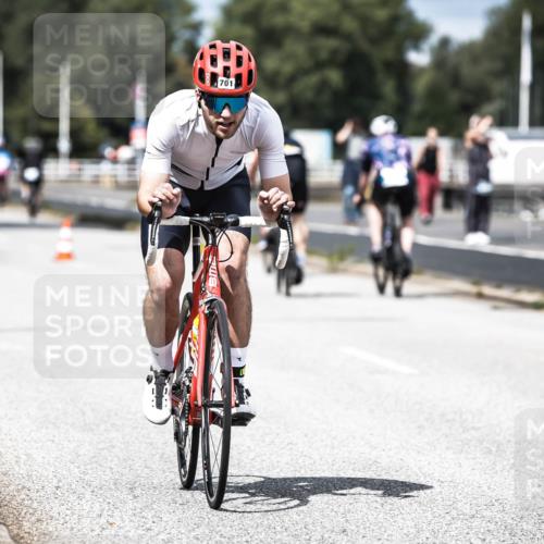 16.08.2026 - KN Förde Triathlon 2026 H.Heesch http://msf.ph/oto/9982109 16.08.2026 12:53:11 Radfahren 561, 701 meine-sportfotos.de