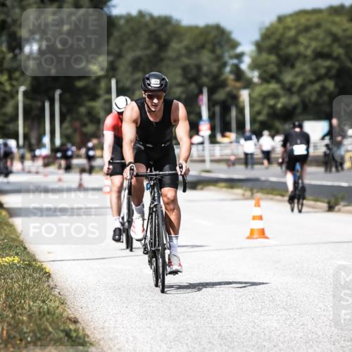 16.08.2026 - KN Förde Triathlon 2026 H.Heesch http://msf.ph/oto/9982126 16.08.2026 12:53:23 Radfahren 517, 556, 569, 588, 719 meine-sportfotos.de