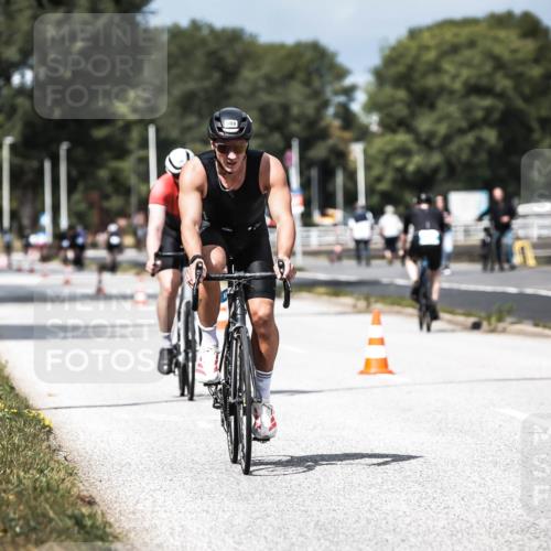 16.08.2026 - KN Förde Triathlon 2026 H.Heesch http://msf.ph/oto/9982129 16.08.2026 12:53:23 Radfahren 517, 556, 569, 588, 719 meine-sportfotos.de