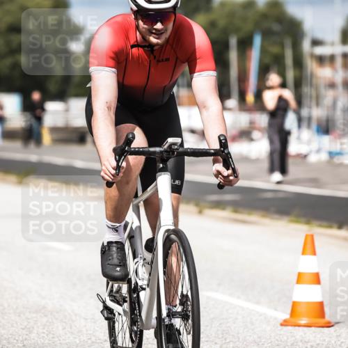 16.08.2026 - KN Förde Triathlon 2026 H.Heesch http://msf.ph/oto/9982157 16.08.2026 12:53:25 Radfahren 517, 556, 569, 588, 719 meine-sportfotos.de