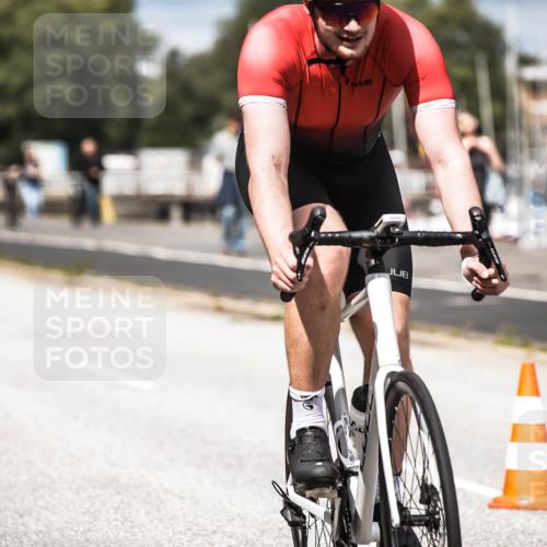 16.08.2026 - KN Förde Triathlon 2026 H.Heesch http://msf.ph/oto/9982159 16.08.2026 12:53:25 Radfahren 517, 556, 569, 588, 719 meine-sportfotos.de