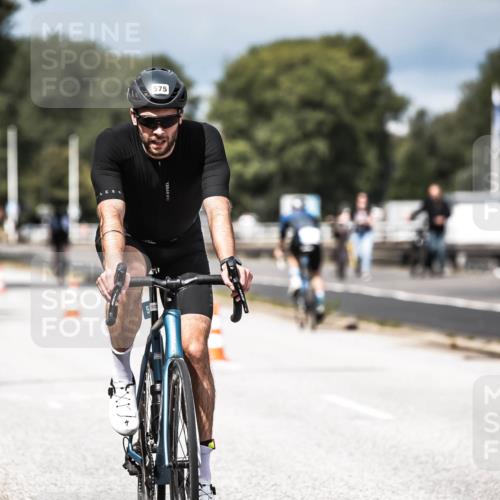 16.08.2026 - KN Förde Triathlon 2026 H.Heesch http://msf.ph/oto/9982186 16.08.2026 12:53:36 Radfahren 544, 575 meine-sportfotos.de
