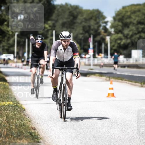 16.08.2026 - KN Förde Triathlon 2026 H.Heesch http://msf.ph/oto/9982268 16.08.2026 12:54:15 Radfahren 550, 703 meine-sportfotos.de