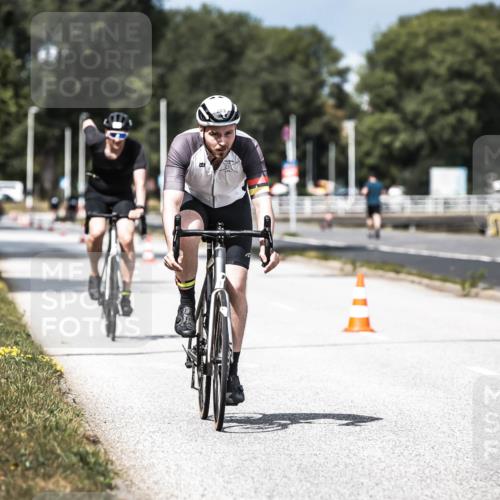 16.08.2026 - KN Förde Triathlon 2026 H.Heesch http://msf.ph/oto/9982271 16.08.2026 12:54:15 Radfahren 550, 703 meine-sportfotos.de