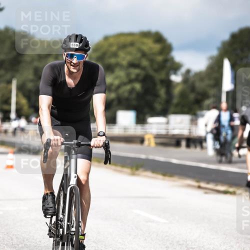16.08.2026 - KN Förde Triathlon 2026 H.Heesch http://msf.ph/oto/9982291 16.08.2026 12:54:17 Radfahren 508, 550, 703 meine-sportfotos.de