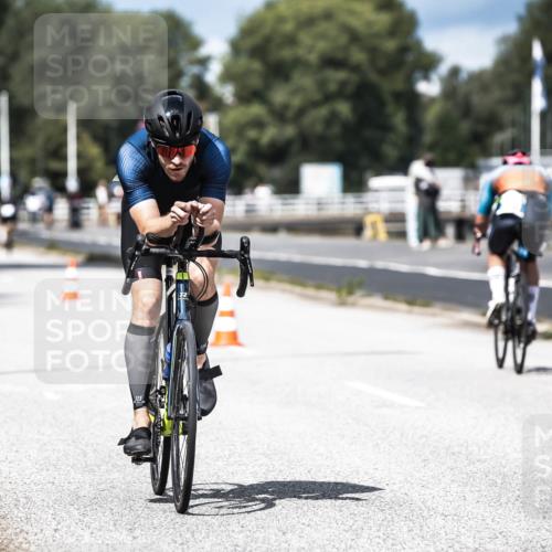 16.08.2026 - KN Förde Triathlon 2026 H.Heesch http://msf.ph/oto/9982339 16.08.2026 12:54:43 Radfahren 503, 708 meine-sportfotos.de