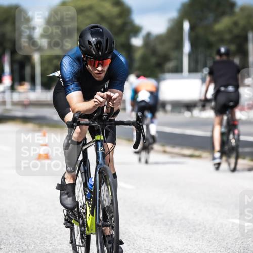 16.08.2026 - KN Förde Triathlon 2026 H.Heesch http://msf.ph/oto/9982347 16.08.2026 12:54:43 Radfahren 503, 708 meine-sportfotos.de