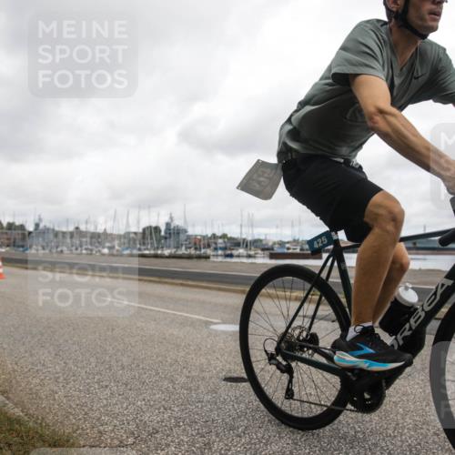 16.08.2026 - KN Förde Triathlon 2026 H.Heesch http://msf.ph/oto/9982527 16.08.2026 11:42:35 Radfahren 357, 425 meine-sportfotos.de