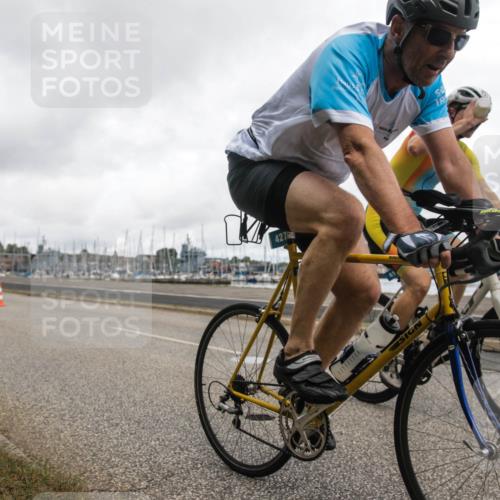 16.08.2026 - KN Förde Triathlon 2026 H.Heesch http://msf.ph/oto/9982535 16.08.2026 11:43:03 Radfahren 401, 427 meine-sportfotos.de