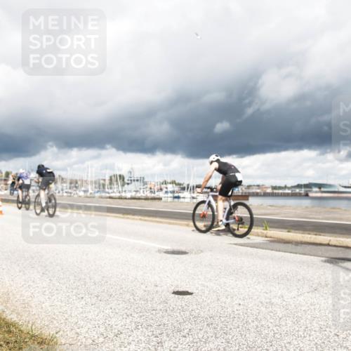 16.08.2026 - KN Förde Triathlon 2026 H.Heesch http://msf.ph/oto/9982754 16.08.2026 12:53:09 Radfahren 559, 701 meine-sportfotos.de