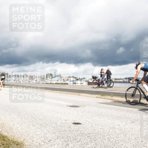 16.08.2026 - KN Förde Triathlon 2026 H.Heesch http://msf.ph/oto/9982830 16.08.2026 12:54:32 Radfahren 518, 539, 591, 702, 707 meine-sportfotos.de