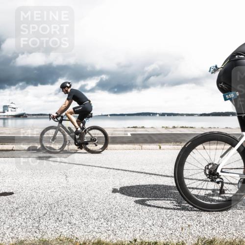 16.08.2026 - KN Förde Triathlon 2026 H.Heesch http://msf.ph/oto/9982846 16.08.2026 12:55:07 Radfahren 196, 523, 555, 586, 705, 733 meine-sportfotos.de