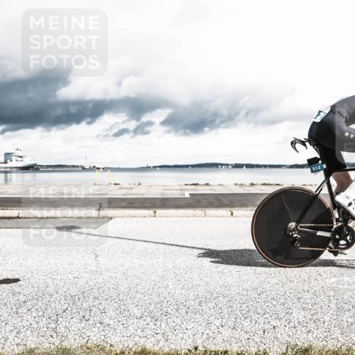 16.08.2026 - KN Förde Triathlon 2026 H.Heesch http://msf.ph/oto/9982887 16.08.2026 12:56:12 Radfahren 512, 567, 573, 585 meine-sportfotos.de