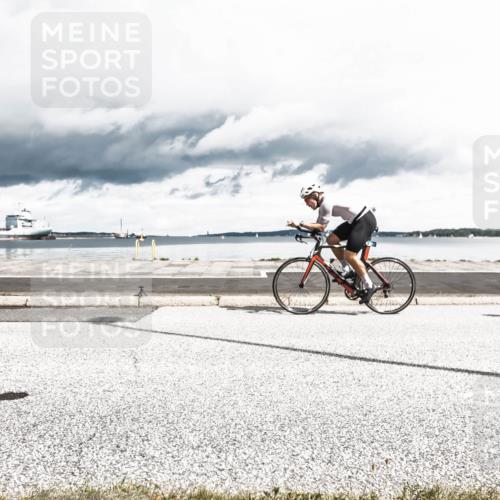 16.08.2026 - KN Förde Triathlon 2026 H.Heesch http://msf.ph/oto/9982973 16.08.2026 12:58:21 Radfahren 524, 551, 590, 594, 597, 607, 709, 743 meine-sportfotos.de