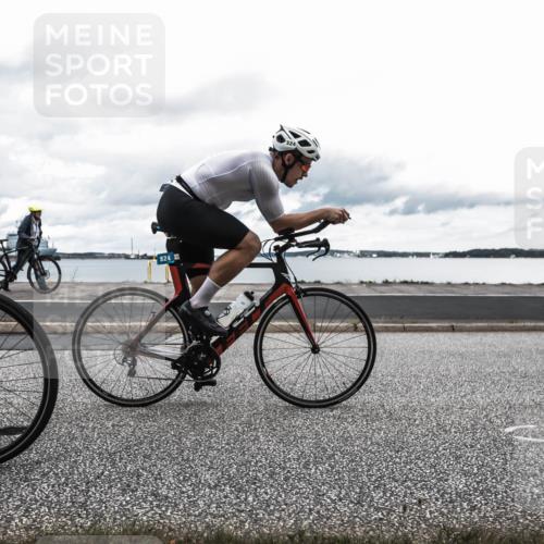 16.08.2026 - KN Förde Triathlon 2026 H.Heesch http://msf.ph/oto/9983478 16.08.2026 13:10:05 Radfahren 504, 524, 595, 704, 743 meine-sportfotos.de