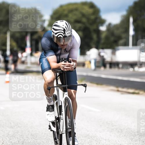 16.08.2026 - KN Förde Triathlon 2026 H.Heesch http://msf.ph/oto/9983565 16.08.2026 12:54:50 Radfahren 532, 566, 708 meine-sportfotos.de