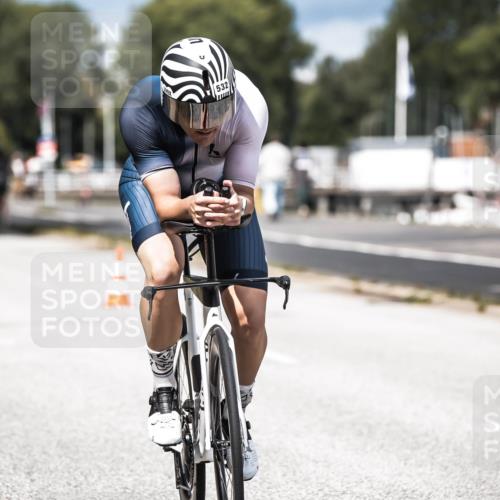 16.08.2026 - KN Förde Triathlon 2026 H.Heesch http://msf.ph/oto/9983567 16.08.2026 12:54:50 Radfahren 532, 566, 708 meine-sportfotos.de