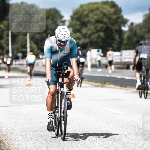 16.08.2026 - KN Förde Triathlon 2026 H.Heesch http://msf.ph/oto/9983650 16.08.2026 12:55:12 Radfahren 705, 706, 711, 733 meine-sportfotos.de