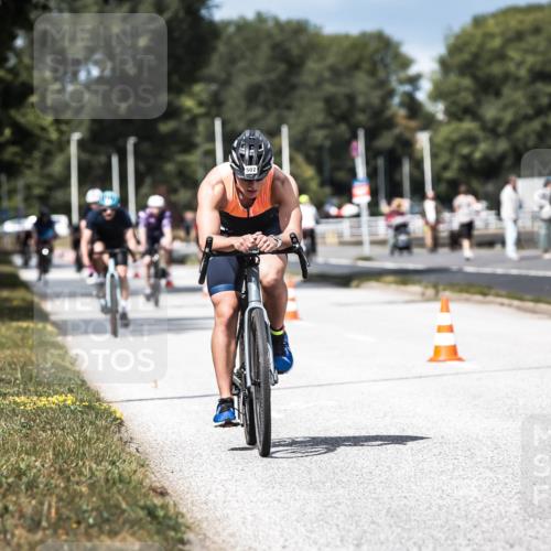 16.08.2026 - KN Förde Triathlon 2026 H.Heesch http://msf.ph/oto/9983669 16.08.2026 12:55:20 Radfahren 502, 514, 572, 587, 711 meine-sportfotos.de