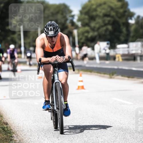 16.08.2026 - KN Förde Triathlon 2026 H.Heesch http://msf.ph/oto/9983680 16.08.2026 12:55:20 Radfahren 502, 514, 572, 587, 711 meine-sportfotos.de