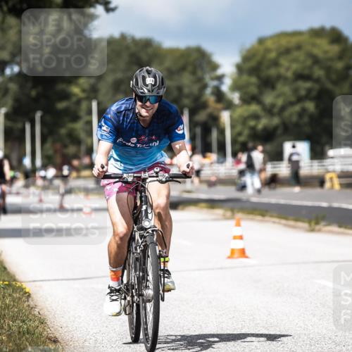 16.08.2026 - KN Förde Triathlon 2026 H.Heesch http://msf.ph/oto/9983749 16.08.2026 12:55:30 Radfahren 526, 580, 719, 720 meine-sportfotos.de