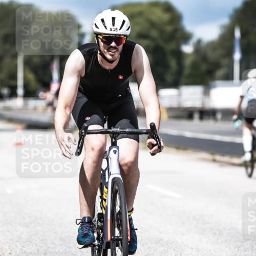16.08.2026 - KN Förde Triathlon 2026 H.Heesch http://msf.ph/oto/9983783 16.08.2026 12:55:36 Radfahren 526, 535 meine-sportfotos.de