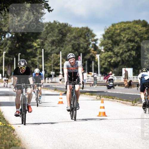 16.08.2026 - KN Förde Triathlon 2026 H.Heesch http://msf.ph/oto/9983799 16.08.2026 12:55:49 Radfahren 517, 561, 562, 569 meine-sportfotos.de