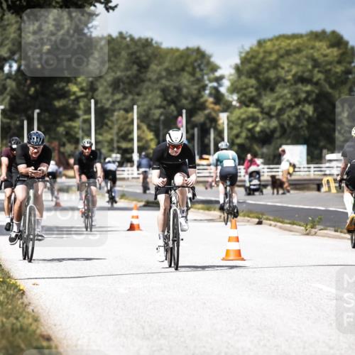 16.08.2026 - KN Förde Triathlon 2026 H.Heesch http://msf.ph/oto/9983842 16.08.2026 12:56:09 Radfahren 512, 567, 573, 585, 714 meine-sportfotos.de