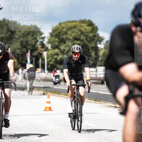 16.08.2026 - KN Förde Triathlon 2026 H.Heesch http://msf.ph/oto/9983870 16.08.2026 12:56:12 Radfahren 512, 567, 573, 585 meine-sportfotos.de