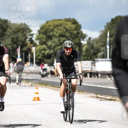 16.08.2026 - KN Förde Triathlon 2026 H.Heesch http://msf.ph/oto/9983872 16.08.2026 12:56:12 Radfahren 512, 567, 573, 585 meine-sportfotos.de