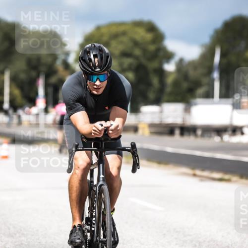 16.08.2026 - KN Förde Triathlon 2026 H.Heesch http://msf.ph/oto/9983911 16.08.2026 12:56:29 Radfahren 508, 528, 540, 571, 584, 611, 715 meine-sportfotos.de