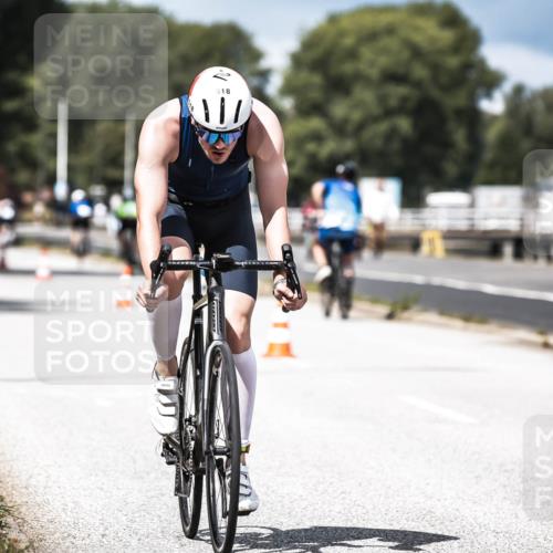 16.08.2026 - KN Förde Triathlon 2026 H.Heesch http://msf.ph/oto/9983957 16.08.2026 12:56:41 Radfahren 518, 521, 545, 718, 723 meine-sportfotos.de