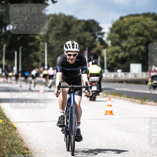 16.08.2026 - KN Förde Triathlon 2026 H.Heesch http://msf.ph/oto/9983999 16.08.2026 12:56:56 Radfahren 511, 583, 745 meine-sportfotos.de