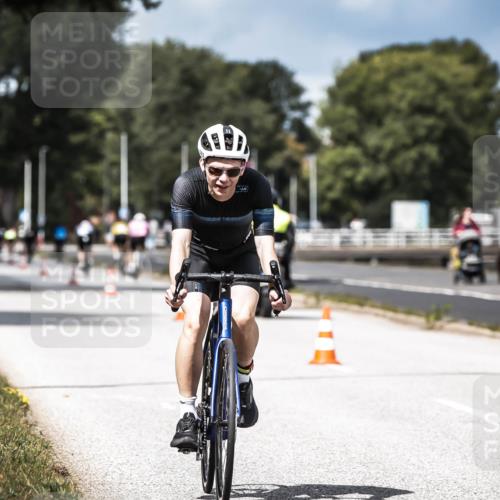 16.08.2026 - KN Förde Triathlon 2026 H.Heesch http://msf.ph/oto/9984001 16.08.2026 12:56:56 Radfahren 511, 583, 745 meine-sportfotos.de
