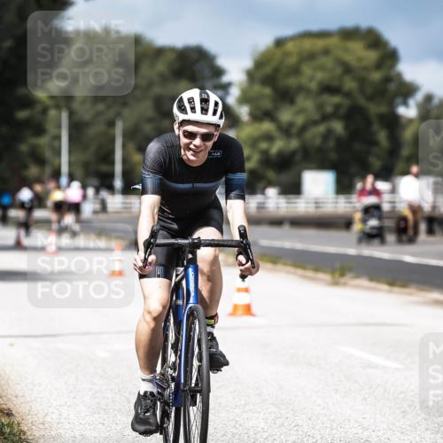 16.08.2026 - KN Förde Triathlon 2026 H.Heesch http://msf.ph/oto/9984005 16.08.2026 12:56:57 Radfahren 511, 583, 745 meine-sportfotos.de