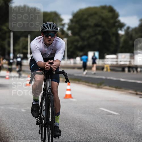 16.08.2026 - KN Förde Triathlon 2026 H.Heesch http://msf.ph/oto/9984090 16.08.2026 12:57:22 Radfahren 196, 501, 507, 514, 520, 565, 566 meine-sportfotos.de