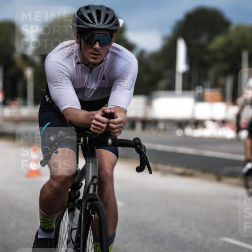 16.08.2026 - KN Förde Triathlon 2026 H.Heesch http://msf.ph/oto/9984102 16.08.2026 12:57:22 Radfahren 196, 501, 507, 514, 520, 565, 566 meine-sportfotos.de