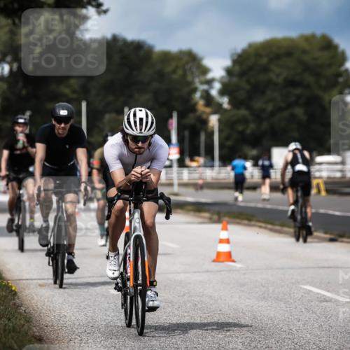 16.08.2026 - KN Förde Triathlon 2026 H.Heesch http://msf.ph/oto/9984107 16.08.2026 12:57:24 Radfahren 196, 501, 507, 514, 520, 565, 566, 591 meine-sportfotos.de
