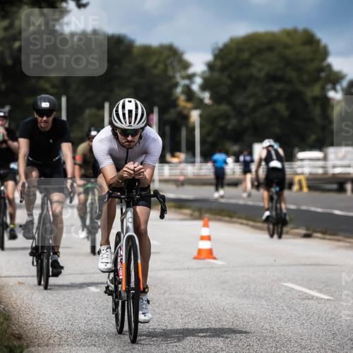 16.08.2026 - KN Förde Triathlon 2026 H.Heesch http://msf.ph/oto/9984109 16.08.2026 12:57:24 Radfahren 196, 501, 507, 514, 520, 565, 566, 591 meine-sportfotos.de