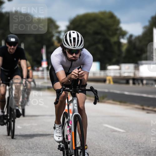 16.08.2026 - KN Förde Triathlon 2026 H.Heesch http://msf.ph/oto/9984119 16.08.2026 12:57:25 Radfahren 196, 501, 507, 514, 520, 565, 566, 591 meine-sportfotos.de