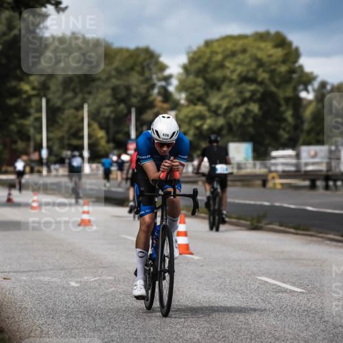 16.08.2026 - KN Förde Triathlon 2026 H.Heesch http://msf.ph/oto/9984194 16.08.2026 12:57:43 Radfahren 586, 711 meine-sportfotos.de