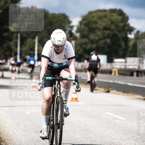 16.08.2026 - KN Förde Triathlon 2026 H.Heesch http://msf.ph/oto/9984318 16.08.2026 12:58:10 Radfahren 509, 720, 724 meine-sportfotos.de
