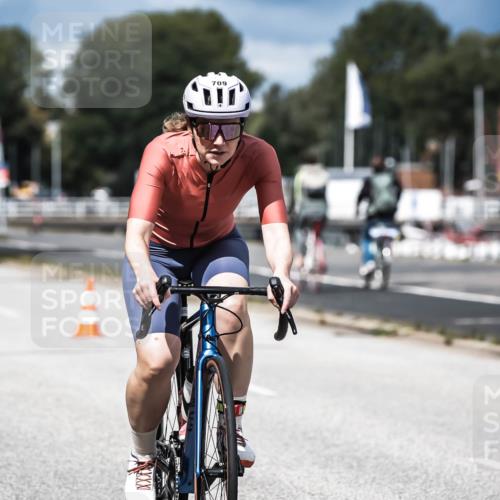 16.08.2026 - KN Förde Triathlon 2026 H.Heesch http://msf.ph/oto/9984339 16.08.2026 12:58:18 Radfahren 524, 551, 590, 594, 597, 607, 709, 743 meine-sportfotos.de