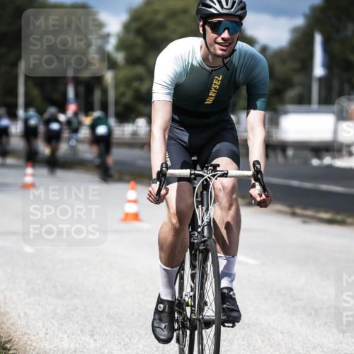 16.08.2026 - KN Förde Triathlon 2026 H.Heesch http://msf.ph/oto/9984370 16.08.2026 12:58:30 Radfahren 547, 572, 596, 600, 716 meine-sportfotos.de