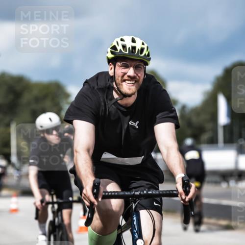 16.08.2026 - KN Förde Triathlon 2026 H.Heesch http://msf.ph/oto/9984388 16.08.2026 12:58:36 Radfahren 528, 540, 547, 552, 611, 704, 714 meine-sportfotos.de