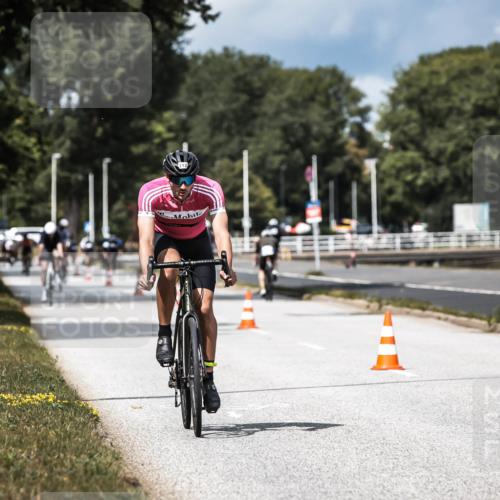16.08.2026 - KN Förde Triathlon 2026 H.Heesch http://msf.ph/oto/9984426 16.08.2026 12:58:44 Radfahren 528, 595, 713 meine-sportfotos.de