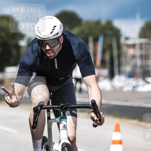 16.08.2026 - KN Förde Triathlon 2026 H.Heesch http://msf.ph/oto/9984471 16.08.2026 12:58:51 Radfahren 521, 715 meine-sportfotos.de